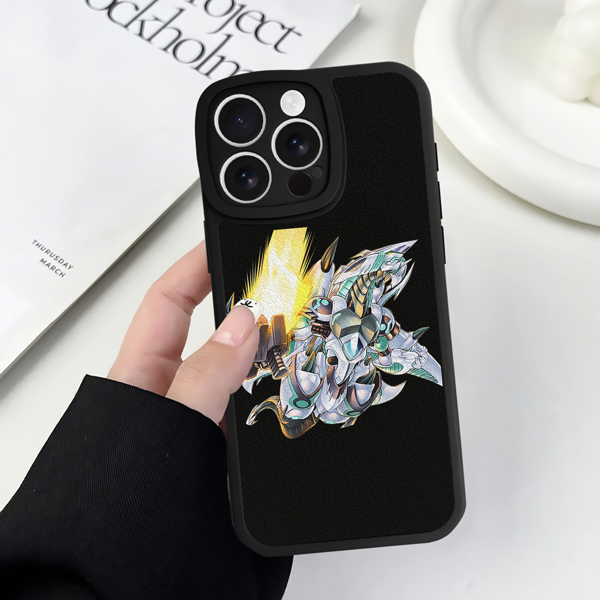 遊☆戯☆王 Yu-Gi-Oh! 【iPhone 16シリーズ対応】シリコンスマホケース（レザー調） 材質：シリコン